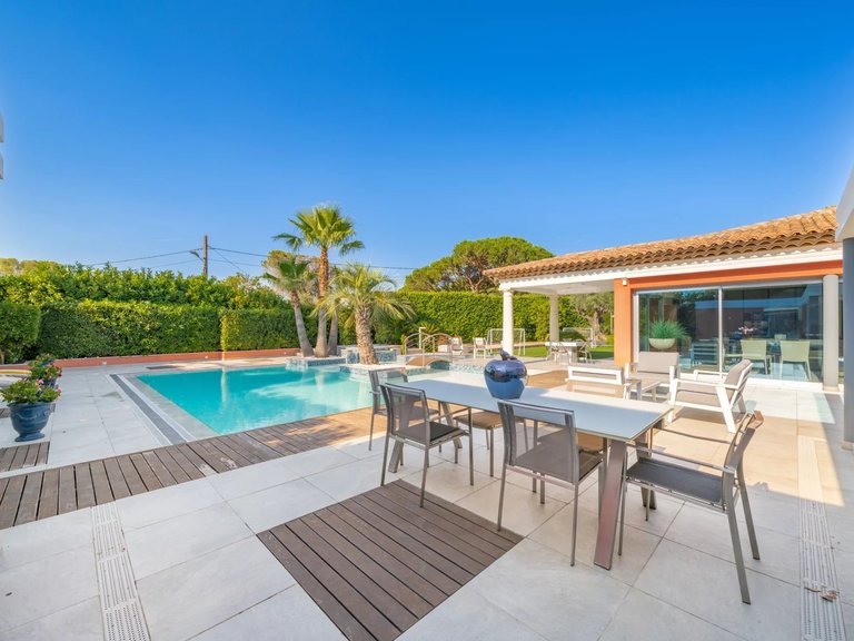 Villa for Sale in Mougins, Mougins, Valbonne, Grasse Area 20