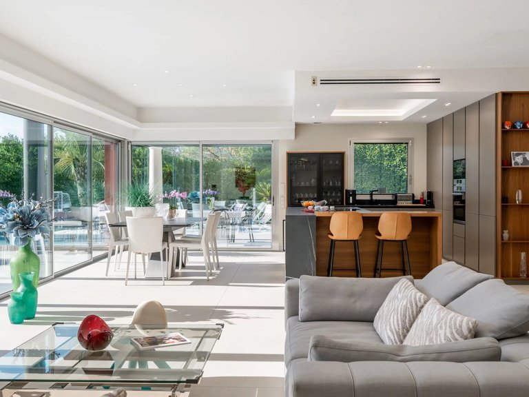 Villa for Sale in Mougins, Mougins, Valbonne, Grasse Area 4