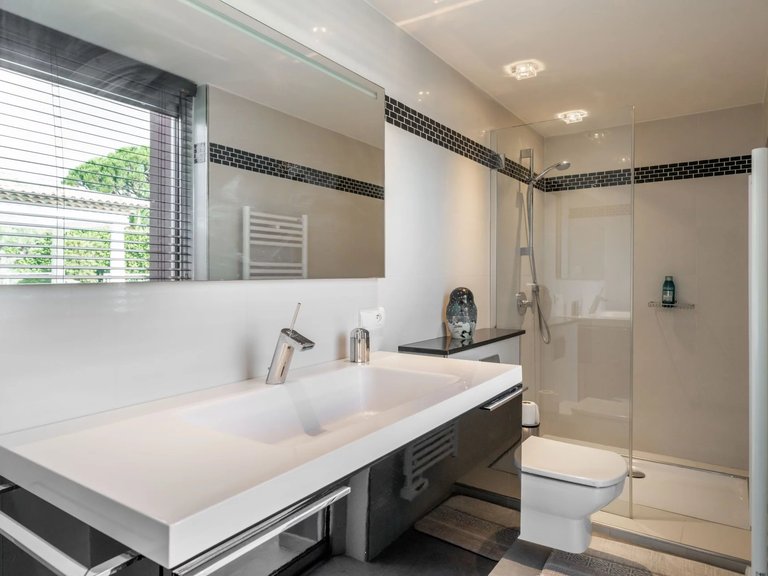 Villa for Sale in Mougins, Mougins, Valbonne, Grasse Area 8