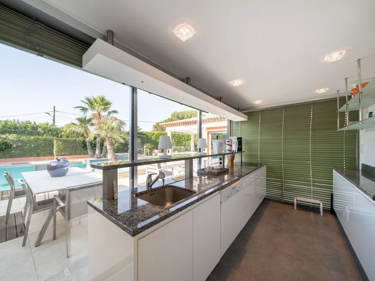 Villa for Sale in Mougins, Mougins, Valbonne, Grasse Area 10