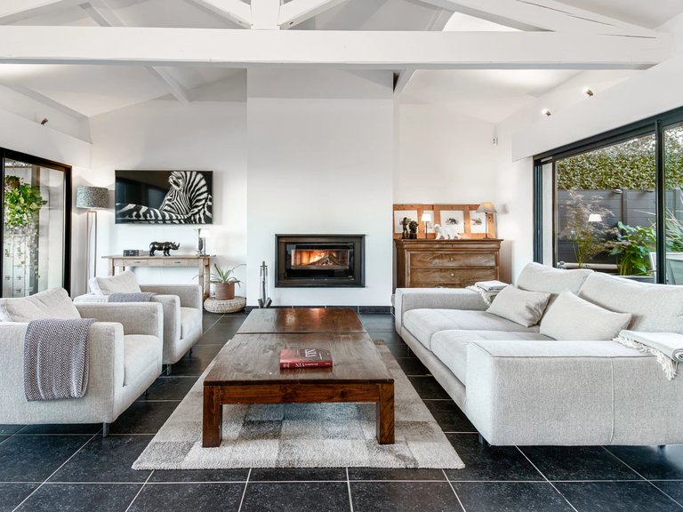 Villa for Sale in Mandelieu La Napoule, Cannes Area 5