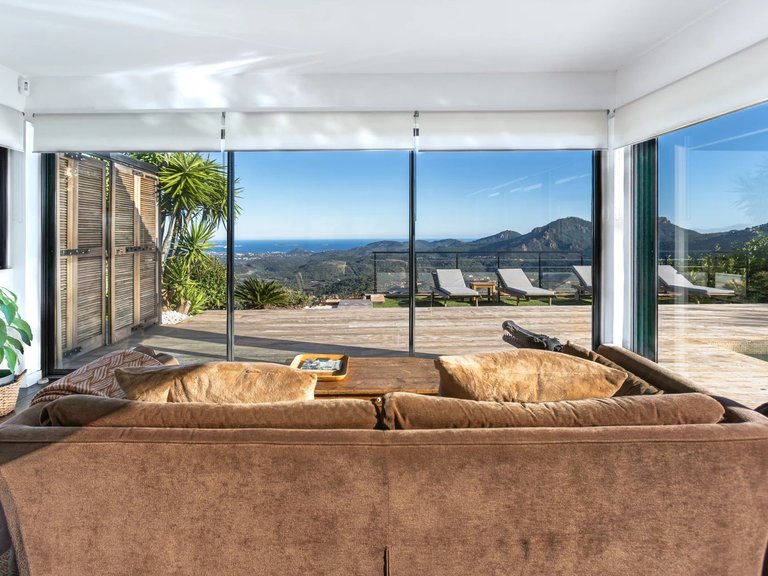 Villa for Sale in Mandelieu La Napoule, Cannes Area 8