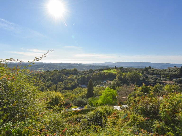 Villa for Sale in Chateauneuf Grasse, Mougins, Valbonne, Grasse Area 2