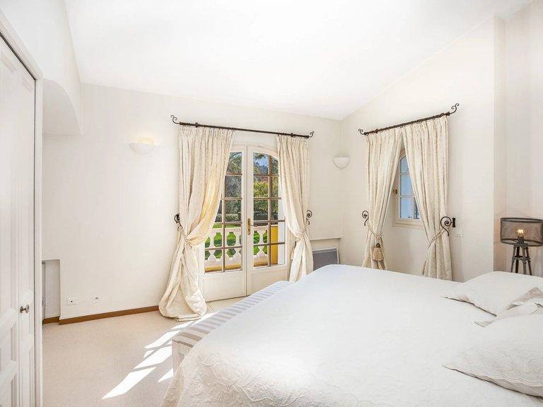 Villa for Sale in Mougins, Mougins, Valbonne, Grasse Area 13