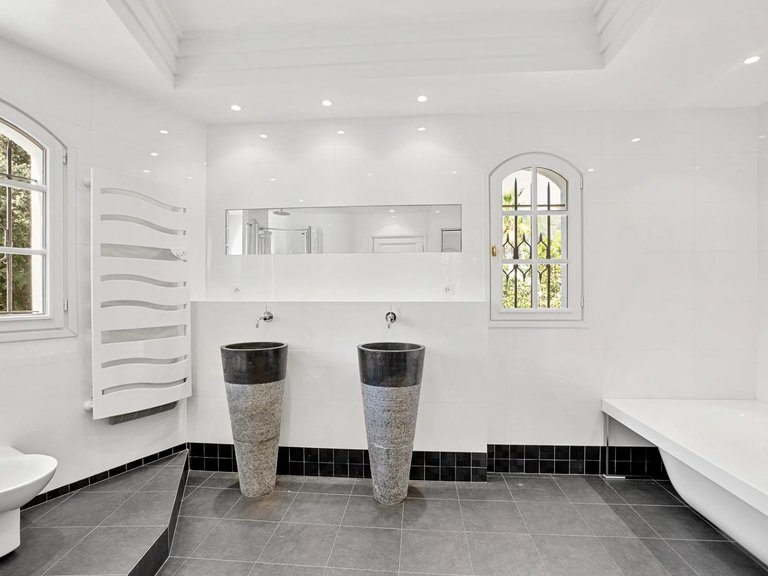 Villa for Sale in Mougins, Mougins, Valbonne, Grasse Area 20