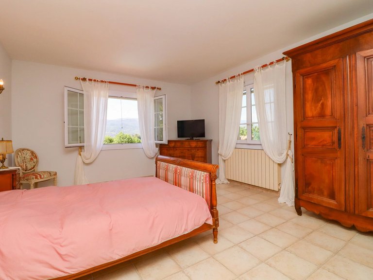 Villa for Sale in Fayence, Var Countryside (fayence, Lorgues, Cotignac) 19