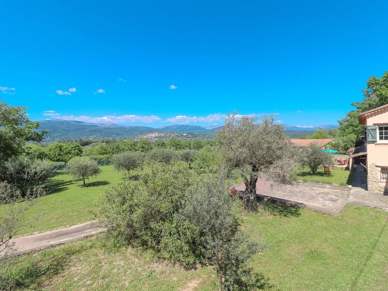 Villa for Sale in Fayence, Var Countryside (fayence, Lorgues, Cotignac) 3