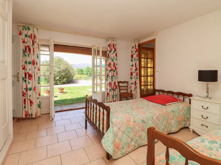 Villa for Sale in Fayence, Var Countryside (fayence, Lorgues, Cotignac) 8