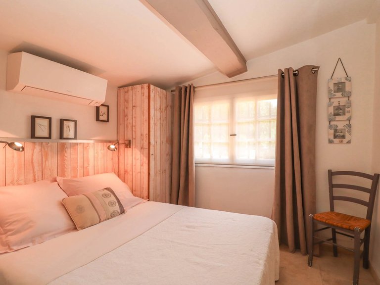 Villa for Sale in Fayence, Var Countryside (fayence, Lorgues, Cotignac) 15
