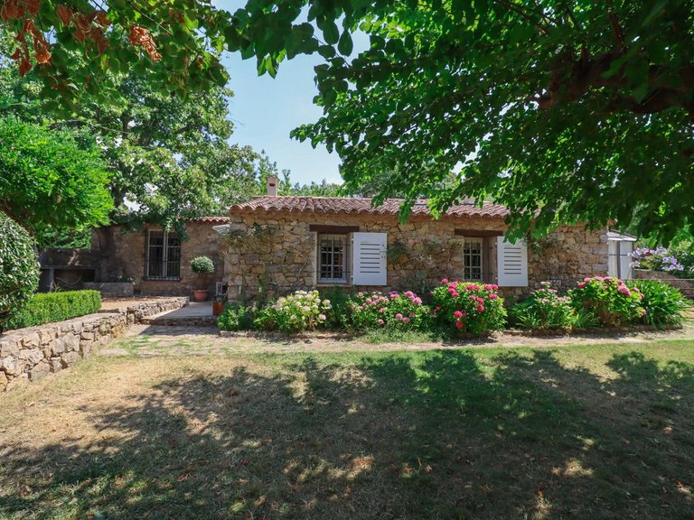 Villa for Sale in Fayence, Var Countryside (fayence, Lorgues, Cotignac) 6