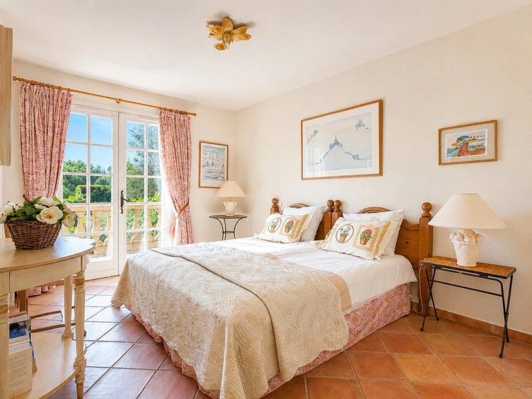 Villa for Sale in Valbonne, Mougins, Valbonne, Grasse Area 19
