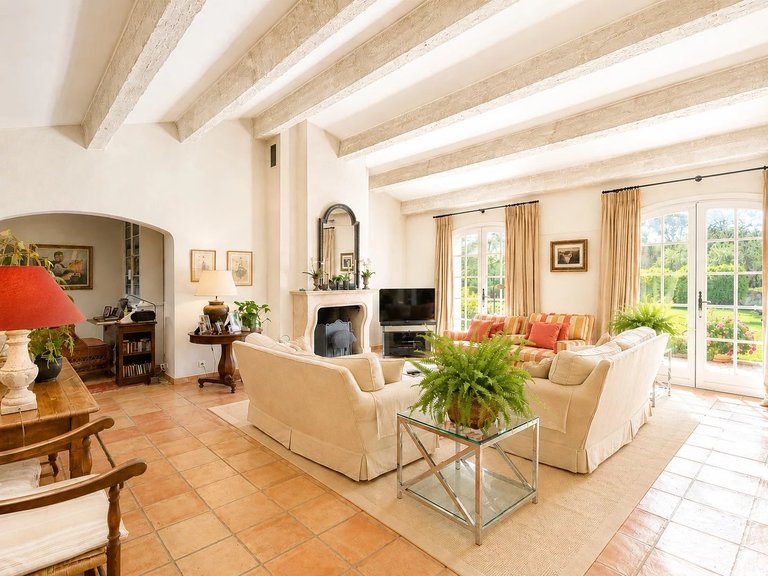 Villa for Sale in Valbonne, Mougins, Valbonne, Grasse Area 7