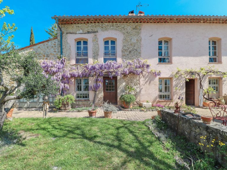 Villa for Sale in Fayence, Var Countryside (fayence, Lorgues, Cotignac) 2