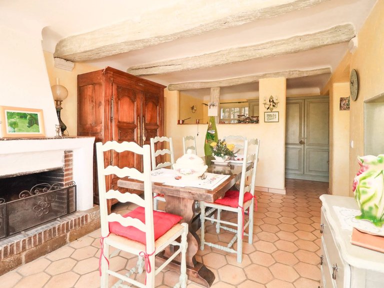 Villa for Sale in Fayence, Var Countryside (fayence, Lorgues, Cotignac) 9
