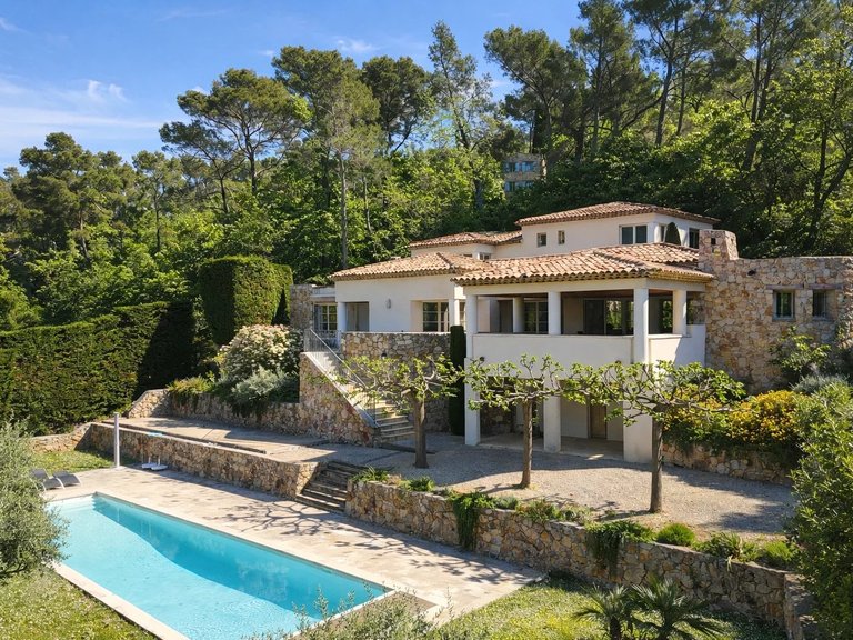 Villa for Sale in Fayence, Var Countryside (fayence, Lorgues, Cotignac) 1