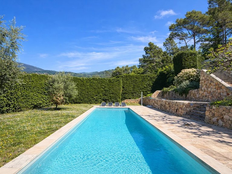 Villa for Sale in Fayence, Var Countryside (fayence, Lorgues, Cotignac) 2