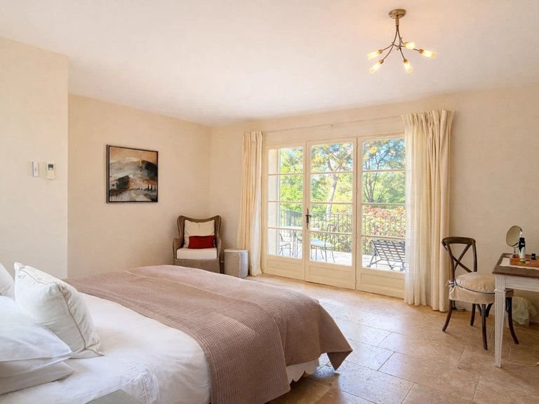 Villa for Sale in Fayence, Var Countryside (fayence, Lorgues, Cotignac) 14