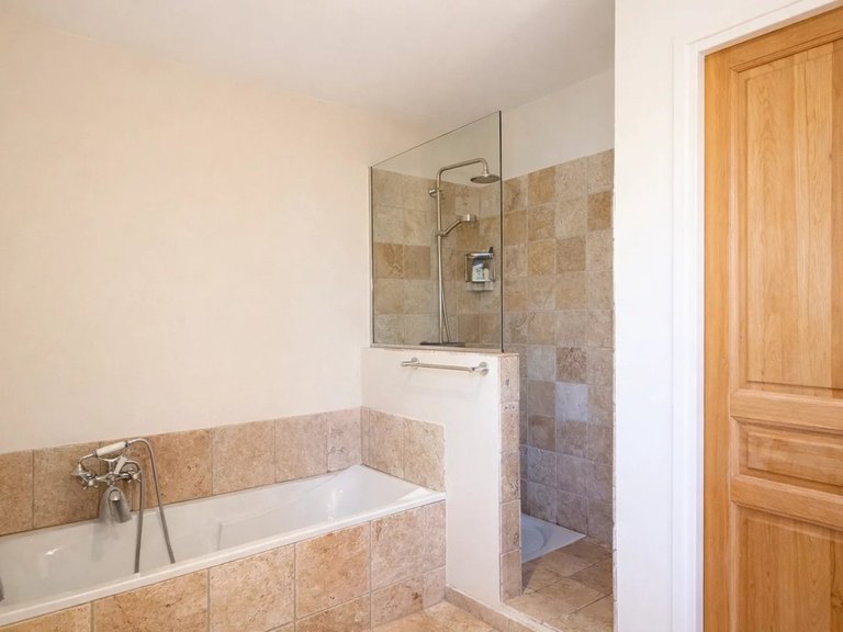 Villa for Sale in Fayence, Var Countryside (fayence, Lorgues, Cotignac) 15