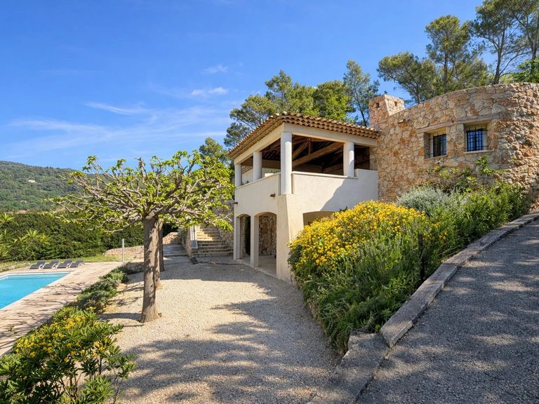 Villa for Sale in Fayence, Var Countryside (fayence, Lorgues, Cotignac) 3