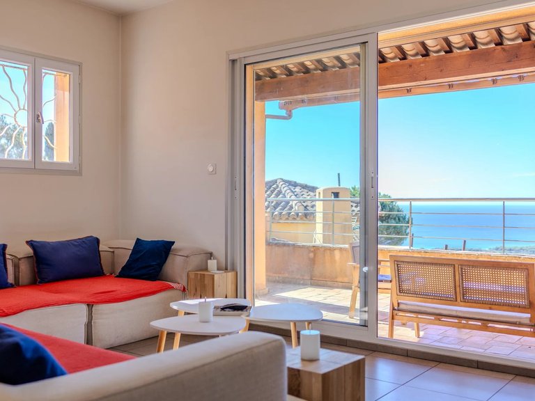Villa for Sale in La Croix Valmer, St. Tropez, Grimaud Area 2