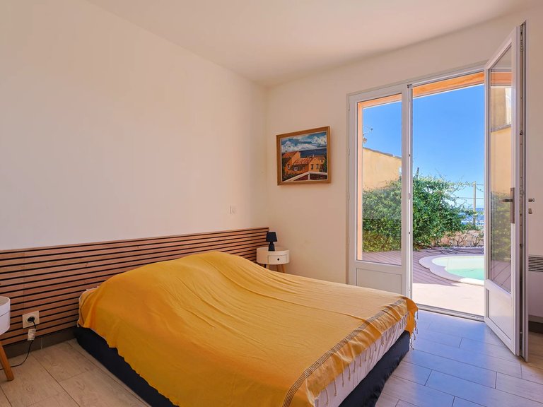 Villa for Sale in La Croix Valmer, St. Tropez, Grimaud Area 14