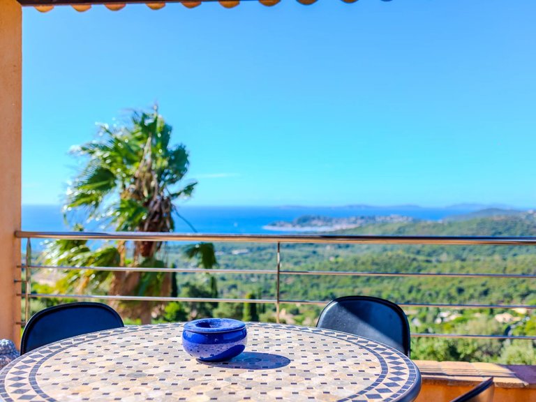 Villa for Sale in La Croix Valmer, St. Tropez, Grimaud Area 3