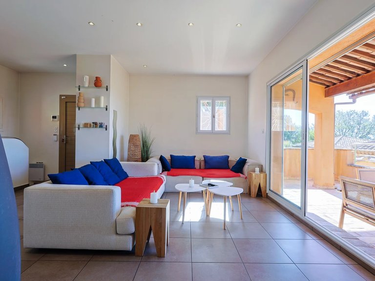 Villa for Sale in La Croix Valmer, St. Tropez, Grimaud Area 10