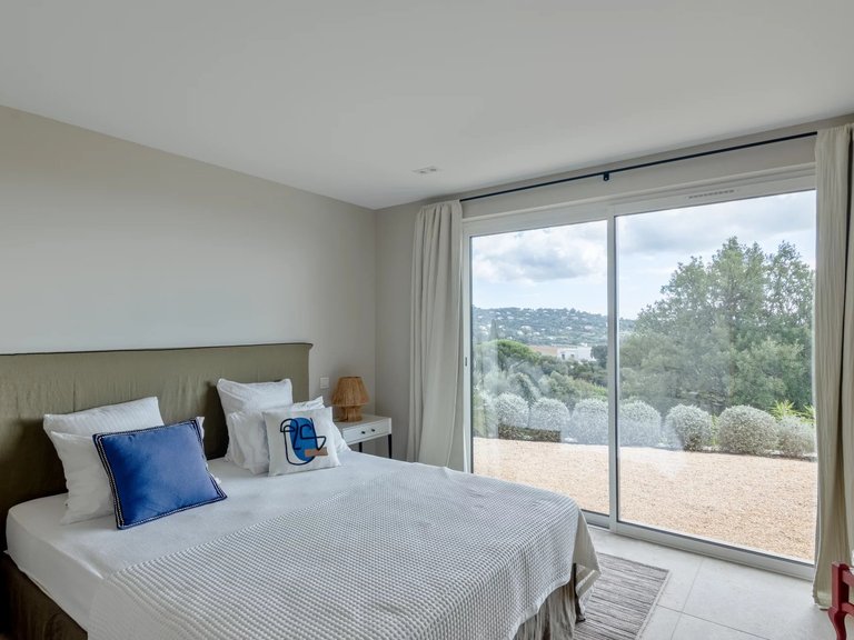 Villa for Sale in La Croix Valmer, St. Tropez, Grimaud Area 17