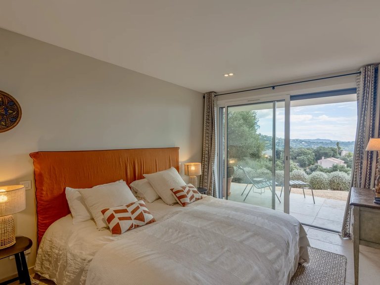 Villa for Sale in La Croix Valmer, St. Tropez, Grimaud Area 19