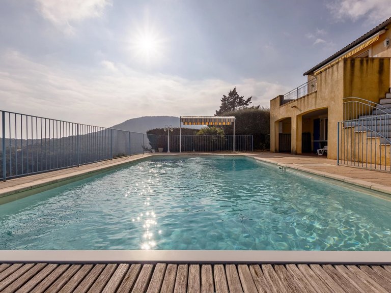 Villa for Sale in Cavalaire Sur Mer, Provence Coast (cassis To Cavalaire) 10