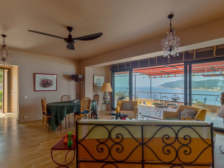 Villa for Sale in Ile Du Levant, Provence Coast (cassis To Cavalaire) 12