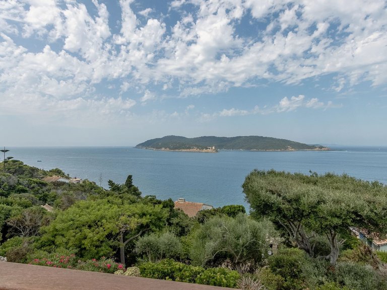 Villa for Sale in Ile Du Levant, Provence Coast (cassis To Cavalaire) 16
