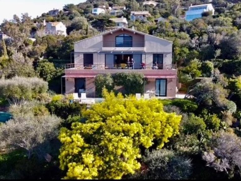 Villa for Sale in Ile Du Levant, Provence Coast (cassis To Cavalaire) 5