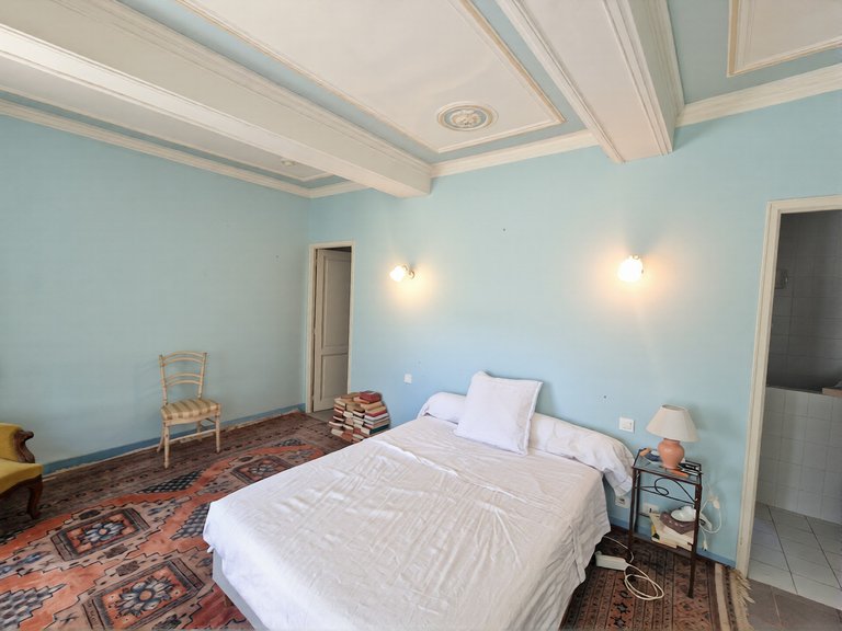 Villa for Sale in Oppede, The Luberon / Vaucluse 10