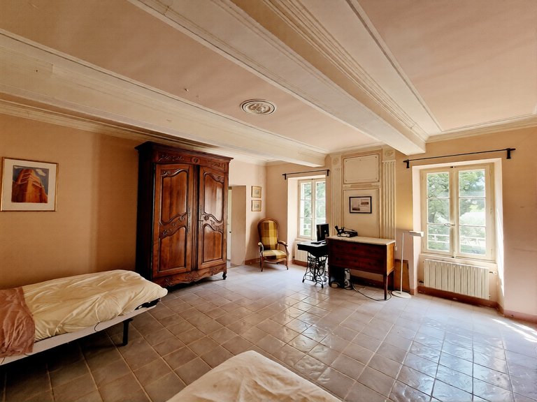 Villa for Sale in Oppede, The Luberon / Vaucluse 20
