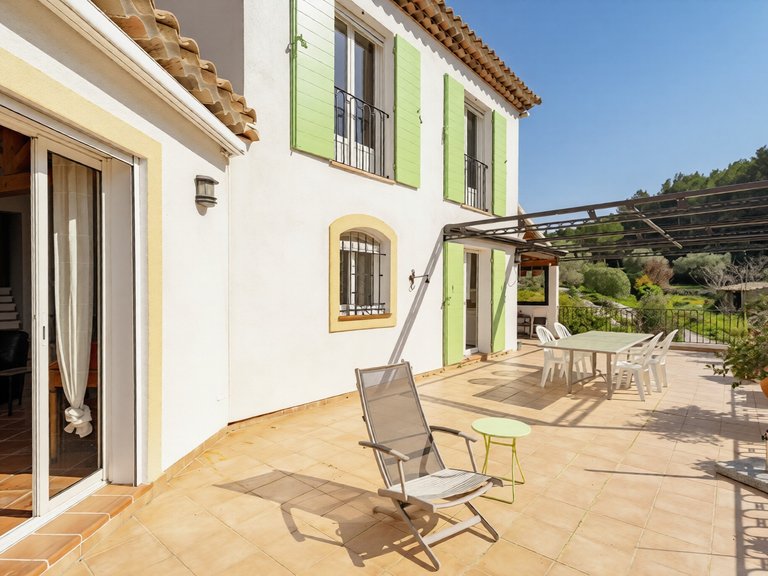 Villa for Sale in La Cadiere D Azur, Provence Coast (cassis To Cavalaire) 3