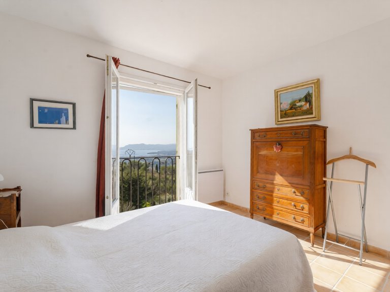 Villa for Sale in La Cadiere D Azur, Provence Coast (cassis To Cavalaire) 8