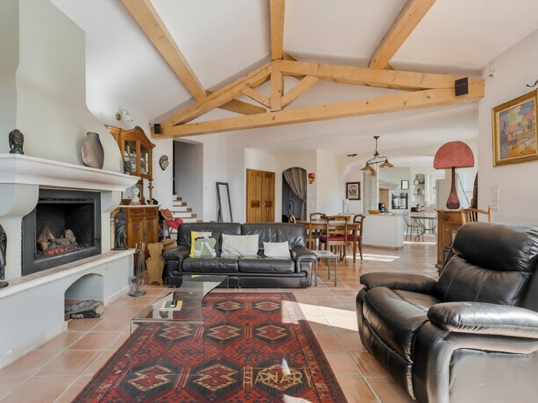 Villa for Sale in La Cadiere D Azur, Provence Coast (cassis To Cavalaire) 4