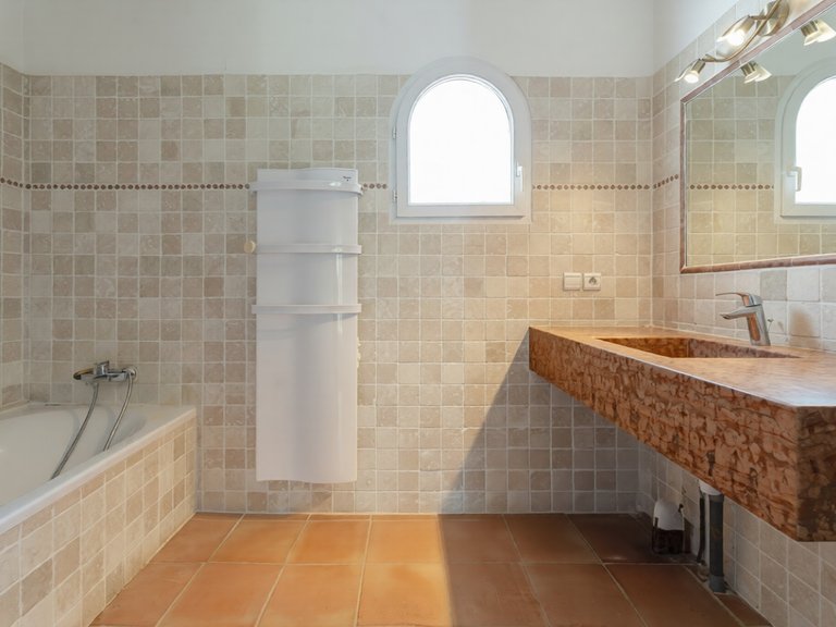 Villa for Sale in La Cadiere D Azur, Provence Coast (cassis To Cavalaire) 9