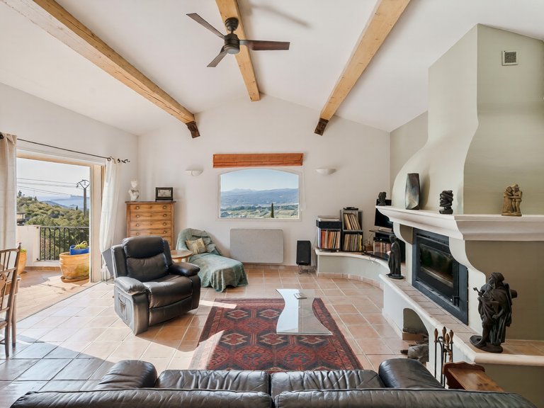 Villa for Sale in La Cadiere D Azur, Provence Coast (cassis To Cavalaire) 5