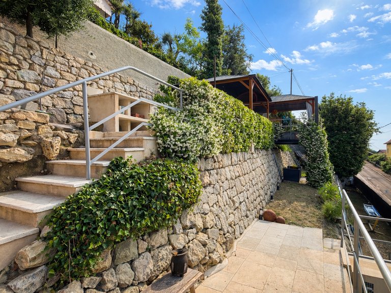 Villa for Sale in Grasse, Mougins, Valbonne, Grasse Area 6