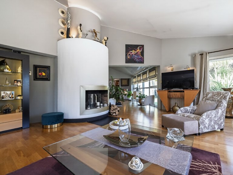Villa for Sale in Bouc Bel Air, Marseille & Cote Bleu 6