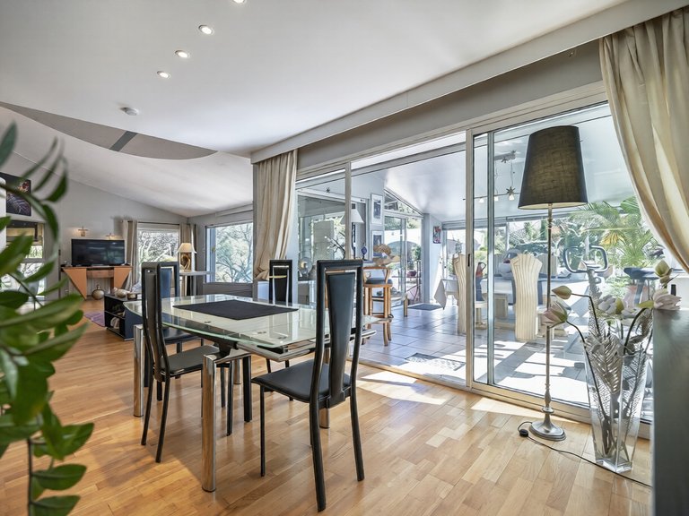 Villa for Sale in Bouc Bel Air, Marseille & Cote Bleu 9