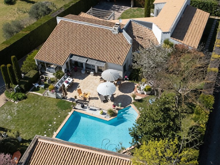 Villa for Sale in Bouc Bel Air, Marseille & Cote Bleu 20