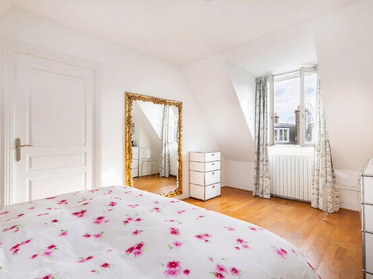 Apartment for Sale in 8th (golden Triangle - Parc Monceau), Golden Triangle - Trocadéro (8th - 16th) 8