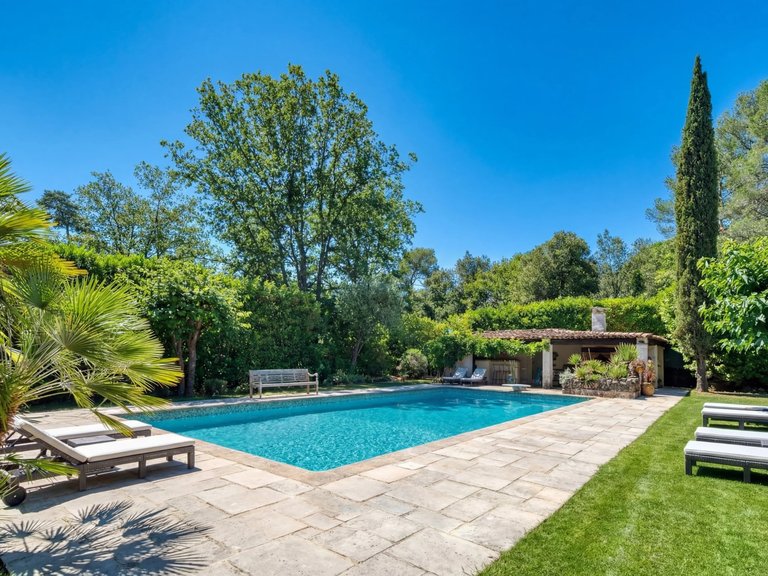 Villa for Sale in Valbonne, Mougins, Valbonne, Grasse Area 2