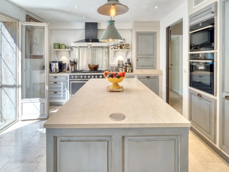 Villa for Sale in Valbonne, Mougins, Valbonne, Grasse Area 8