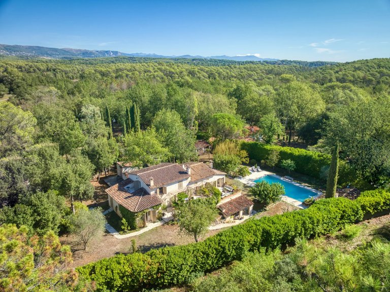 Villa for Sale in Valbonne, Mougins, Valbonne, Grasse Area 6