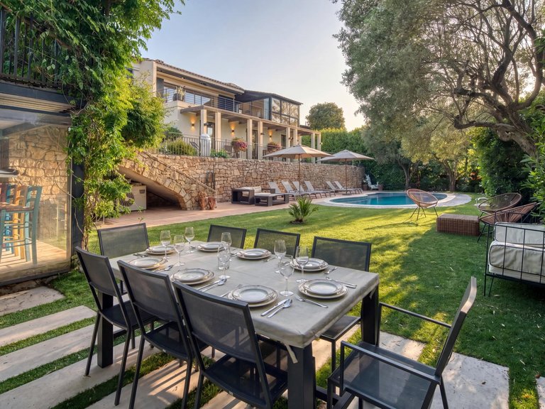 Villa for Sale in Le Cannet, Cannes Area 12