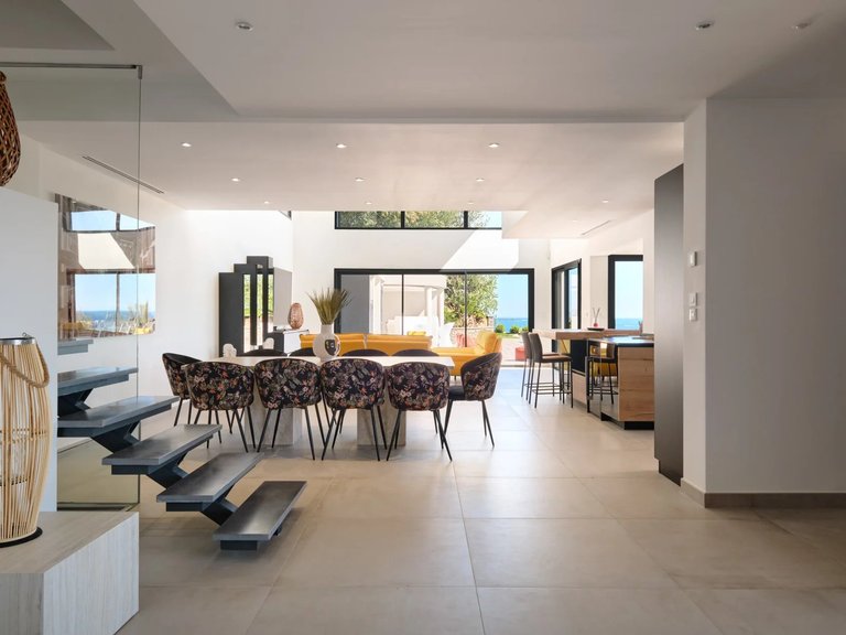 Villa for Sale in Mandelieu La Napoule, Cannes Area 6